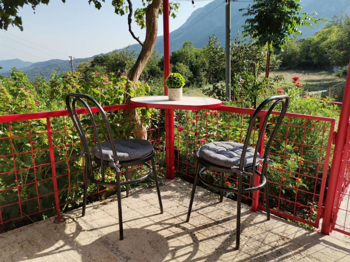 Georgaras Accommodation Platanoussa Exterior photo