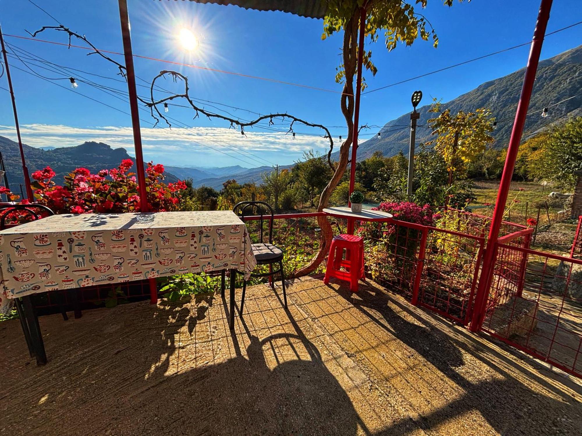 Georgaras Accommodation Platanoussa Exterior photo